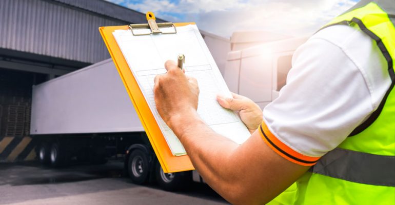 ¿Aún tienes dudas de cómo integrar el almacenaje y la distribución en tu estrategia logística? Descubre cómo en este post.