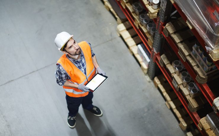 centro logístico con gestión de inventarios