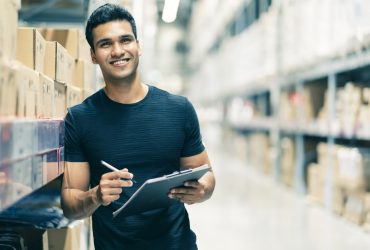 ¿Quieres trabajar en un centro logístico? Descubre los perfiles que tendrán más demanda en 2023.