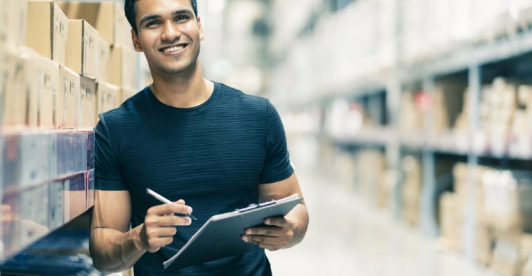 ¿Quieres trabajar en un centro logístico? Descubre los perfiles que tendrán más demanda en 2023.