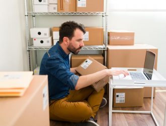 ¿Qué es la e-logística, sus principales ventajas y cómo funciona? Descúbrelo en este artículo e impleméntala con los mejores resultados.