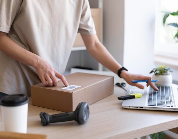 ¿Quieres implementar una estrategia de dropshipping eficiente? En éste artículo te decimos cómo con éstos 5 factores clave.