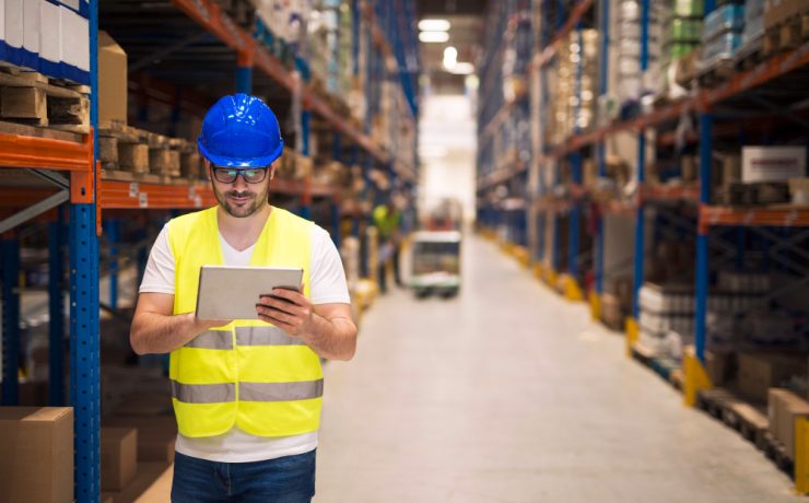 Haz que tus envíos sean gestionados con la sostenibilidad de un almacén comprometido con tu empresa y con tus productos.