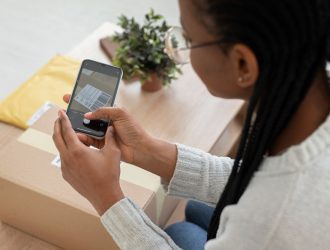 ¿Quieres sacarle el provecho a tu estrategia de click and collect? Hazlo de la mano de un centro de distribución logística experto en el ramo.